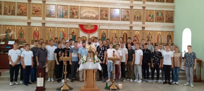 25 августа 2022 года на богослужении в храме присутствовали учащиеся кадеты СШ№14 г. Липецка.